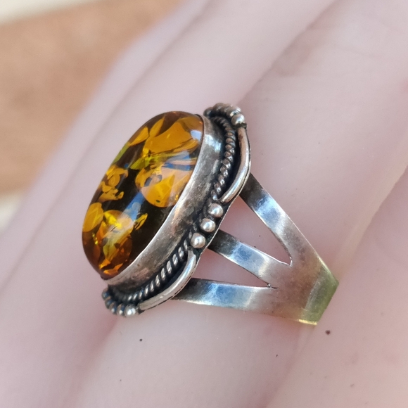 Vintage Sterling Amber Ring - Picture 7 of 7
